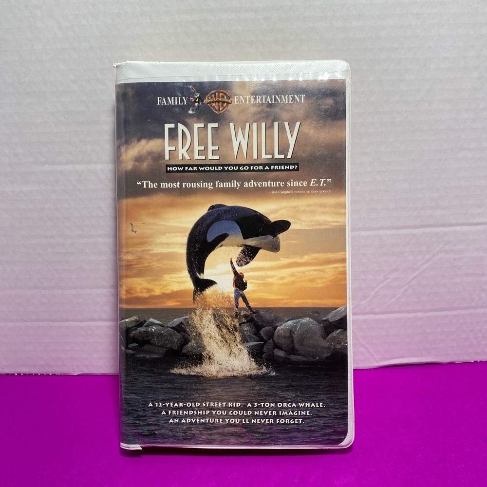 Free Willy VHS